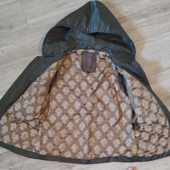 My Tribe Ladies Green Waterproof Vest with Brown Leather Detail Size Large - Picture 5 of 14